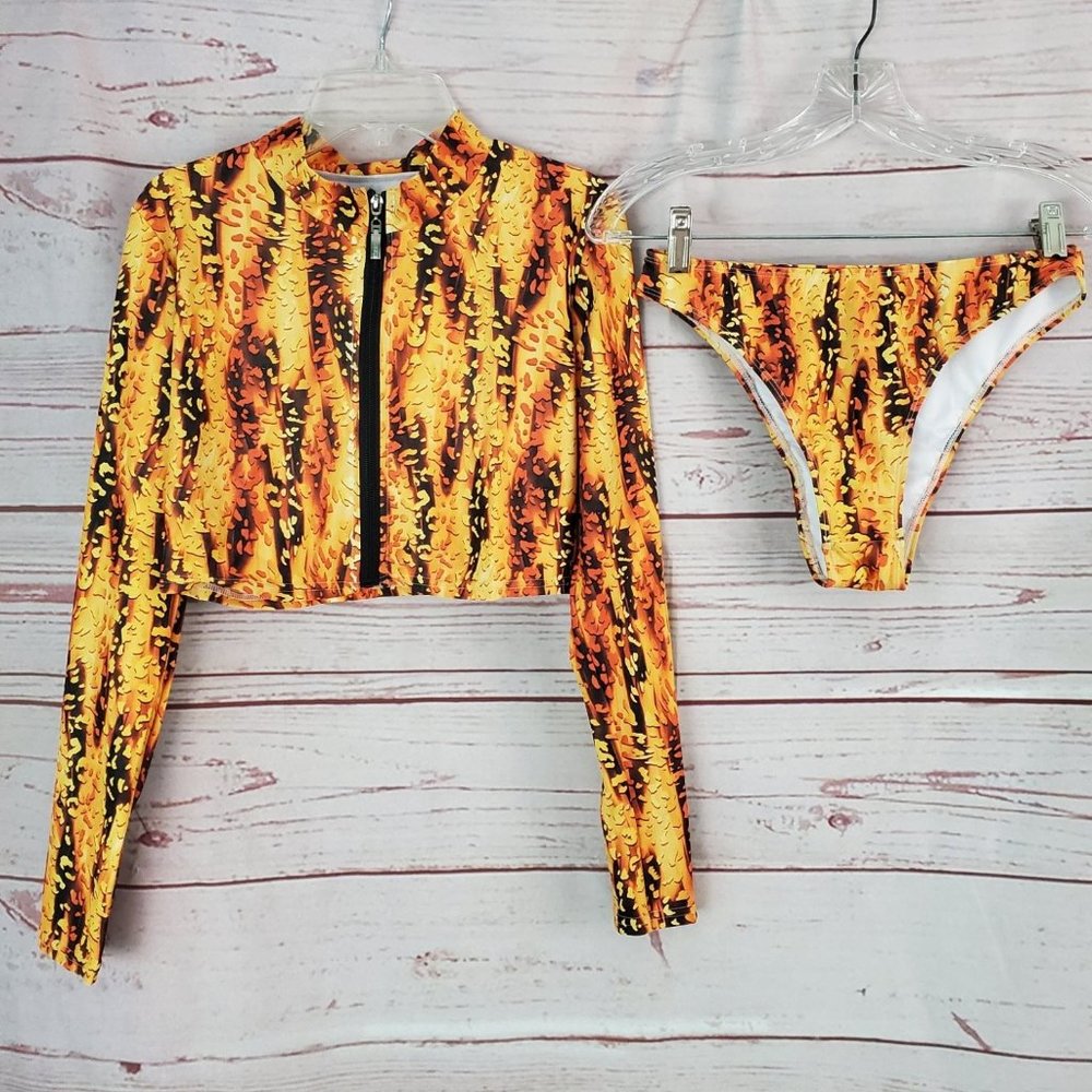 NWOT Jingpin Two Piece Swimsuit Long Sleeve Zip Top Bikini Bottoms Medium